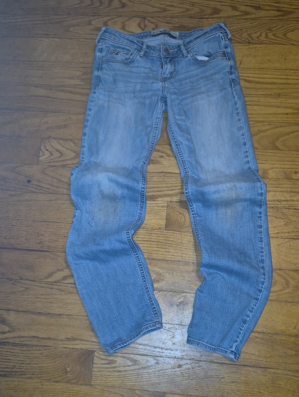 Woman's Relaxed Light Blue Jeans – Comfortable Everyday Denim